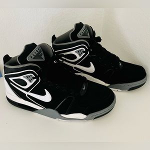 Nike Air Flight Falcon size 9.5 mens Black/white-cool Grey